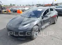 2022 Tesla Model 3 фото