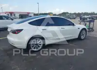2022 Tesla Model 3 фото