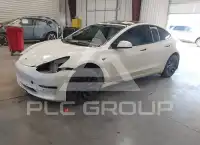 2022 Tesla Model 3 фото
