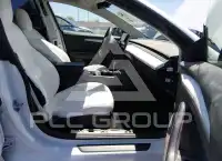 2022 Tesla Model 3 фото