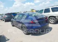2022 Tesla Model 3 фото
