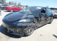 2022 Tesla Model 3 фото