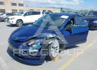 2022 Tesla Model 3 фото