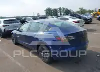 2022 Tesla Model 3 фото