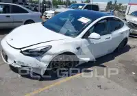 2022 Tesla Model 3 photo