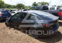 2022 Tesla Model 3 фото