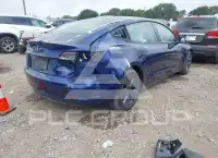 2022 Tesla Model 3 фото