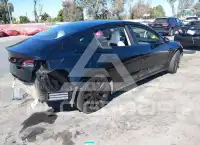 2022 Tesla Model 3 фото