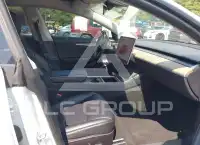 2022 Tesla Model 3 фото