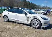 2022 Tesla Model 3 фото