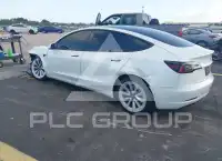 2022 Tesla Model 3 фото
