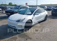2022 Tesla Model 3 фото