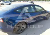 2022 Tesla Model 3 фото