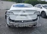 2022 Tesla Model 3 фото