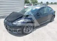 2022 Tesla Model 3 фото
