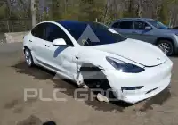 2022 Tesla Model 3 фото