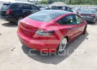 2022 Tesla Model 3 фото