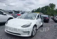 2022 Tesla Model 3 фото