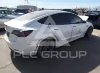 2022 Tesla Model 3 фото