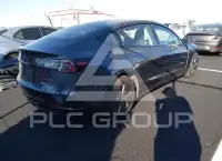 2022 Tesla Model 3 фото