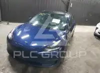 2022 Tesla Model 3 фото