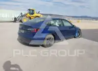 2022 Tesla Model 3 фото
