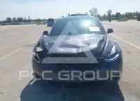 2022 Tesla Model 3 фото