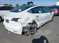 2022 Tesla Model 3 фото