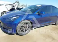 2022 Tesla Model 3 фото