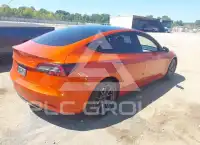 2022 Tesla Model 3 фото