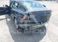 2022 Tesla Model 3 фото