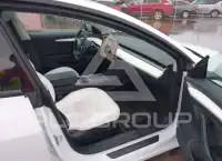 2022 Tesla Model 3 фото