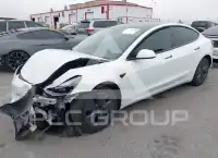 2022 Tesla Model 3 фото