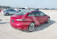 2022 Tesla Model 3 фото