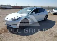2022 Tesla Model 3 фото
