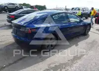 2022 Tesla Model 3 фото