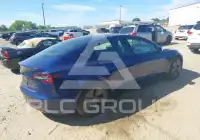 2022 Tesla Model 3 фото