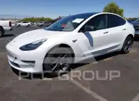 2022 Tesla Model 3 фото