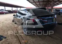 2022 Tesla Model 3 фото
