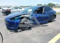 2022 Tesla Model 3 фото