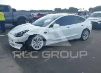 2022 Tesla Model 3 фото