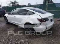 2022 Tesla Model 3 фото