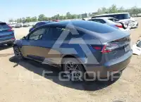 2022 Tesla Model 3 фото