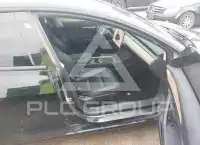 2022 Tesla Model 3 фото