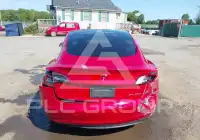2022 Tesla Model 3 фото