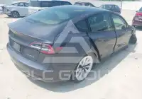 2022 Tesla Model 3 фото