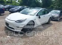 2022 Tesla Model 3 фото