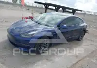 2022 Tesla Model 3 photo