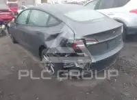 2022 Tesla Model 3 фото