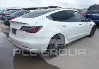 2022 Tesla Model 3 фото
